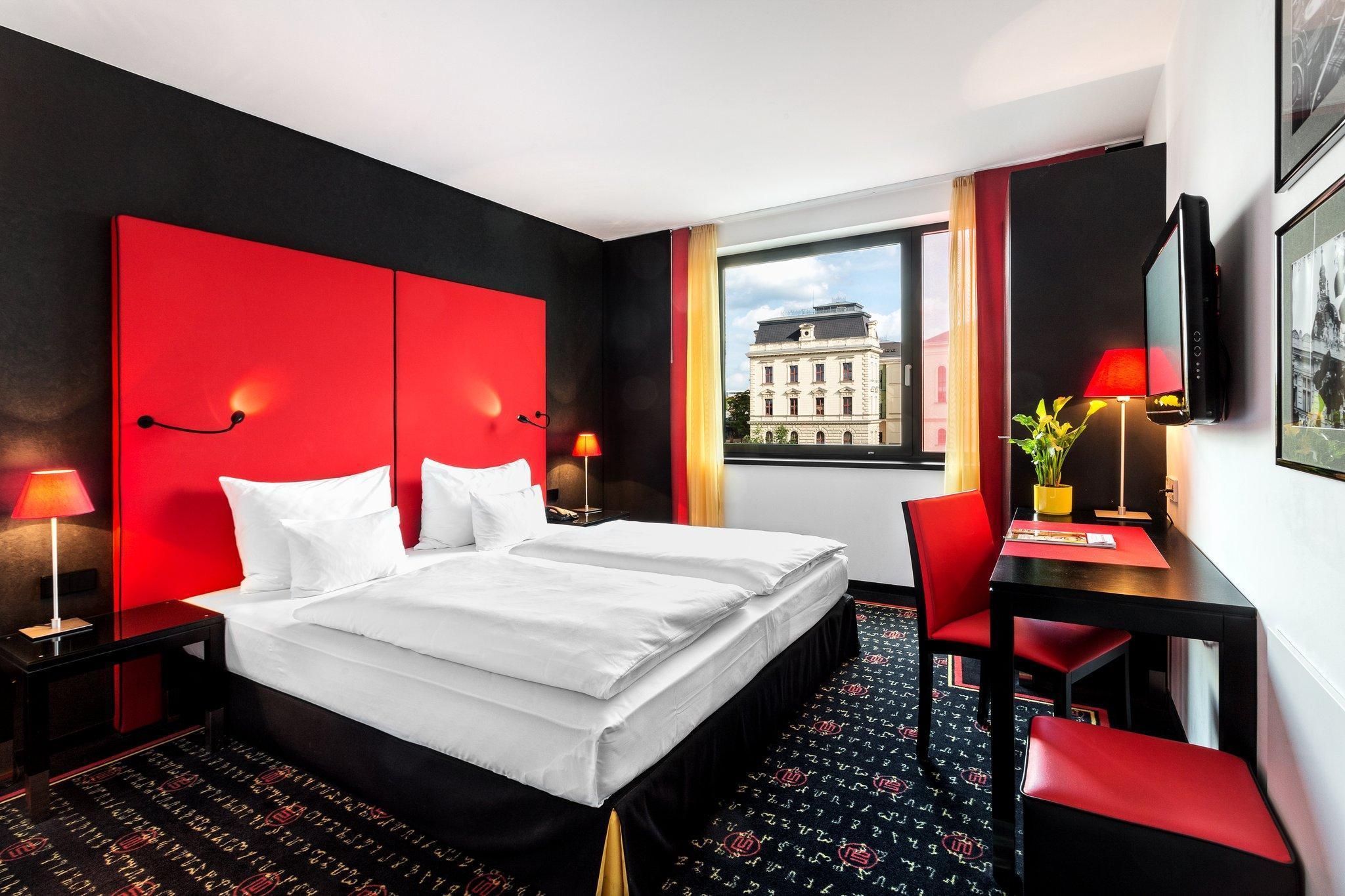 Vienna House Easy By Wyndham Pilsen Hotel Exterior photo