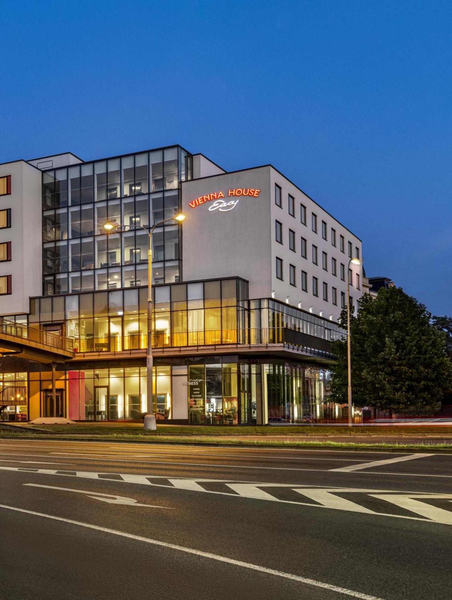 Vienna House Easy By Wyndham Pilsen Hotel Exterior photo